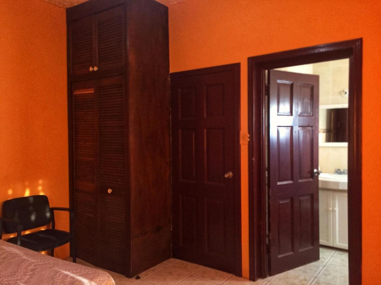 Yaad Hostel Montego Bay Pokoj fotografie