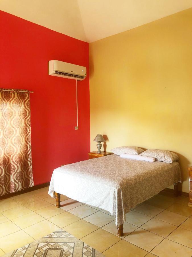 Yaad Hostel Montego Bay Exteriér fotografie